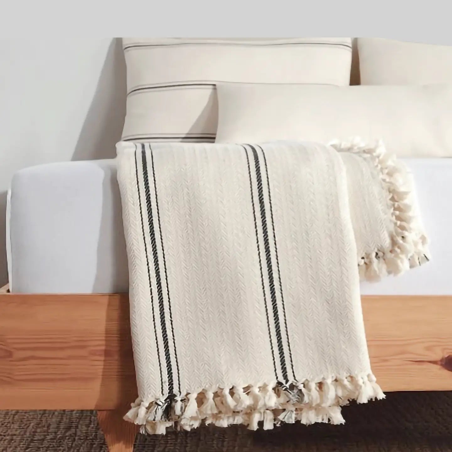 Moa - 100% organic cotton blankets - Cream w/black stripes
